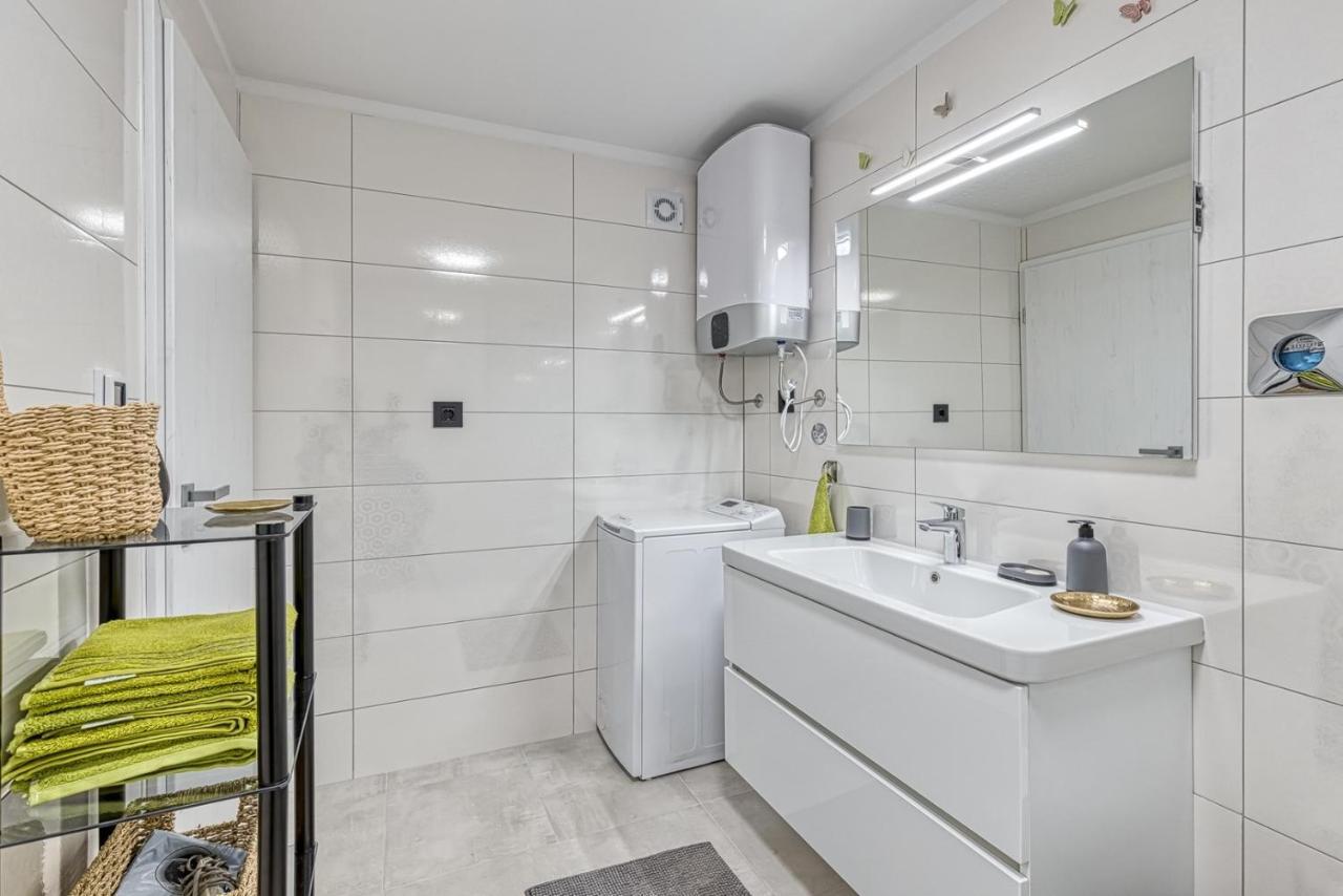 Kostabela - Sea View Appartement Rijeka Buitenkant foto